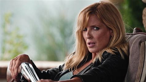 beth dutton tits|Best Kelly Reilly Nude Scenes In Yellowstone As GIFs!(Beth。